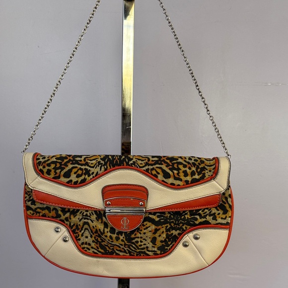 Jennifer Lopez Handbags - 💚Jennifer Lopez Animal Print Shoulder Bag with Chain